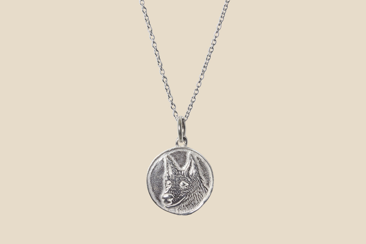 Dog – Silver