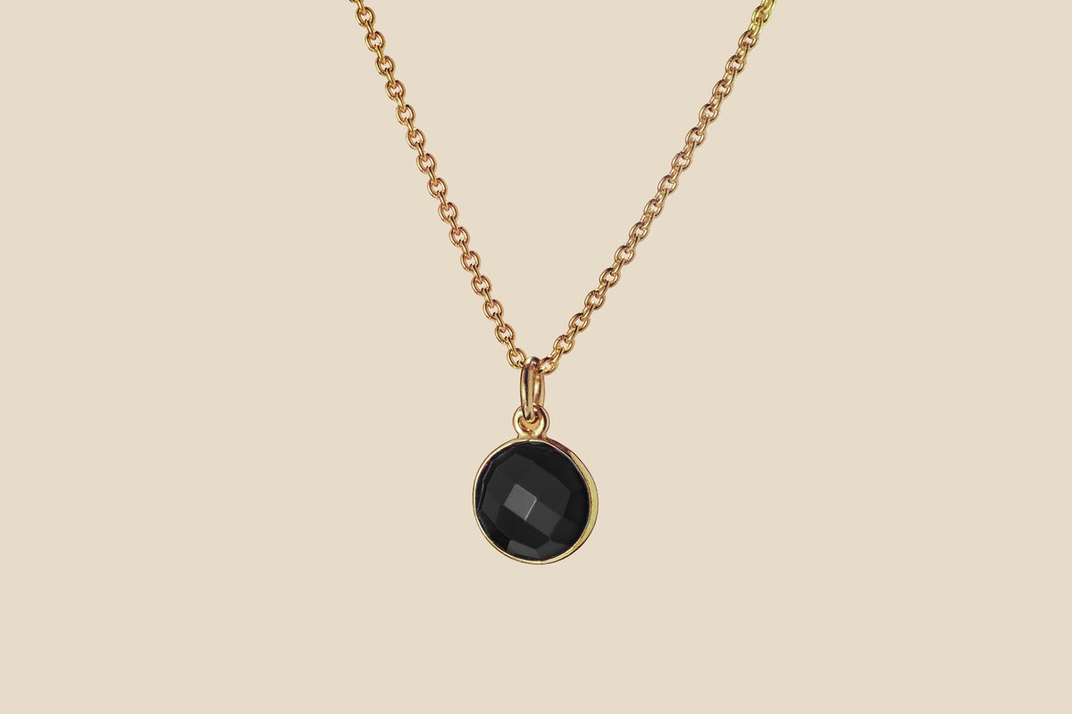 Onyx crystal pendant in 18k gold-plated 925 silver